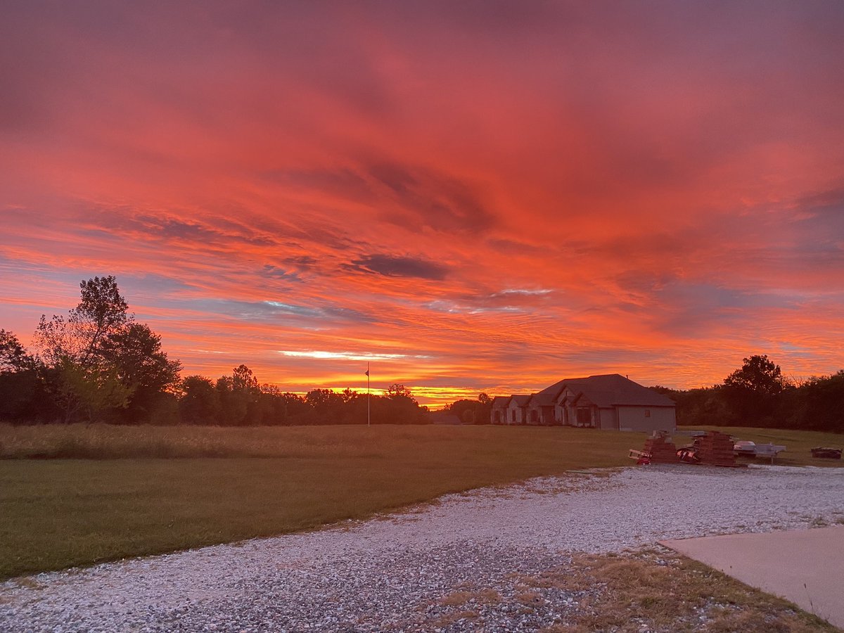 ABuhr_WSMS's tweet image. Have the best Friday, Wolves! 🎨 #WSMSWolves #ThePack #WeAreWentzville