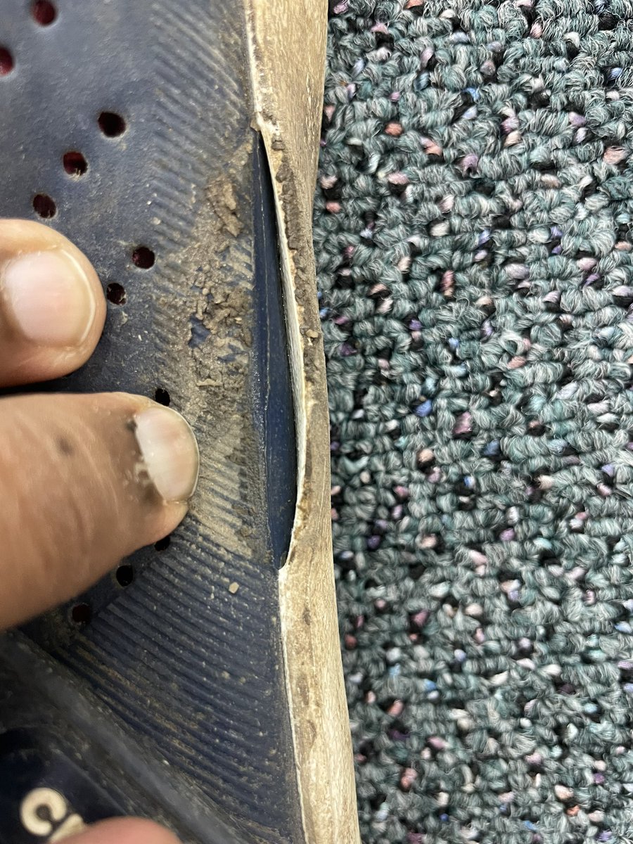 AmitSDerasaria's tweet photo. Pics of torned crocs https://t.co/KoFCTBdqnS