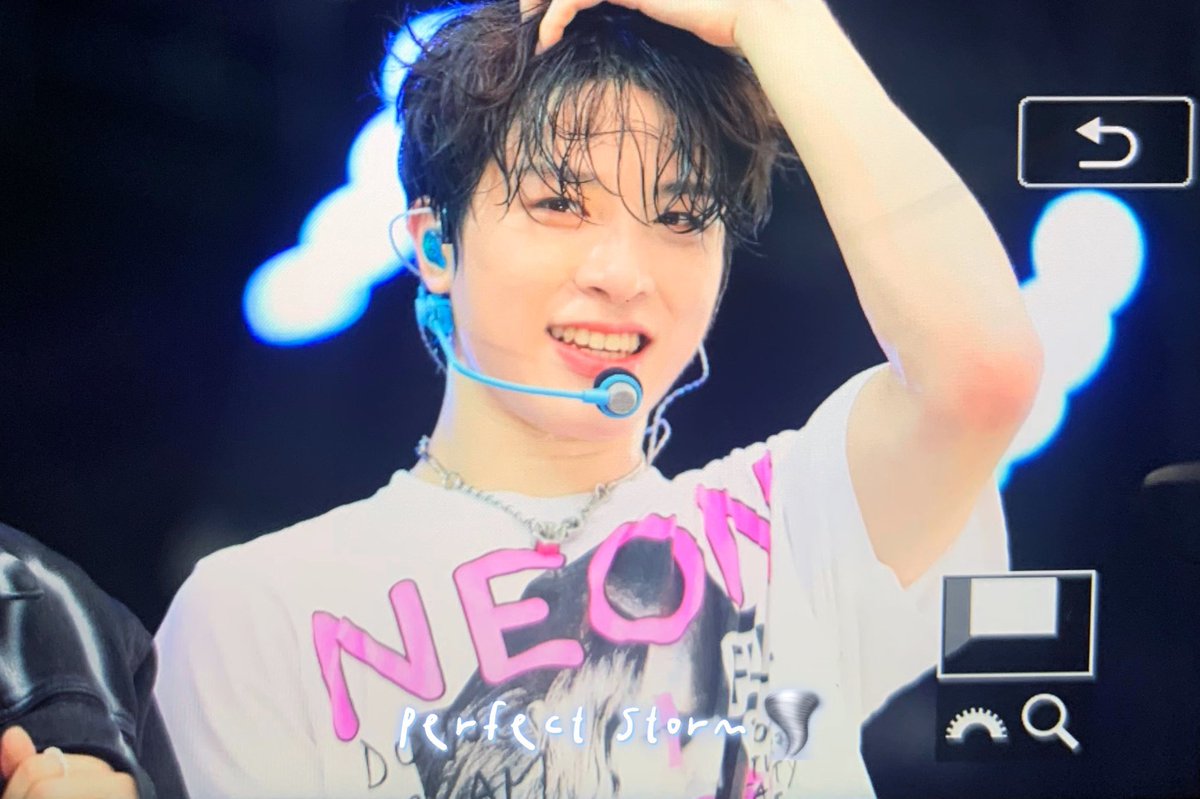 Dohwan today ! 💙✨