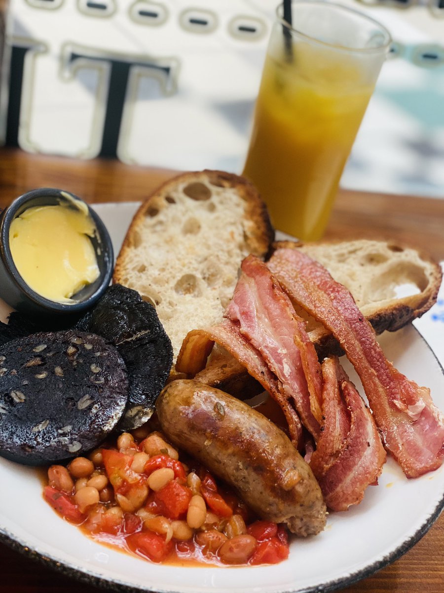 A total belter of a brunch <a href="/PKB_mcr/">Pot Kettle Black</a> ( I asked for no egg ) Can’t believe I’ve not been before nesting in Barton arcade - proper quality produce 😎💥😎