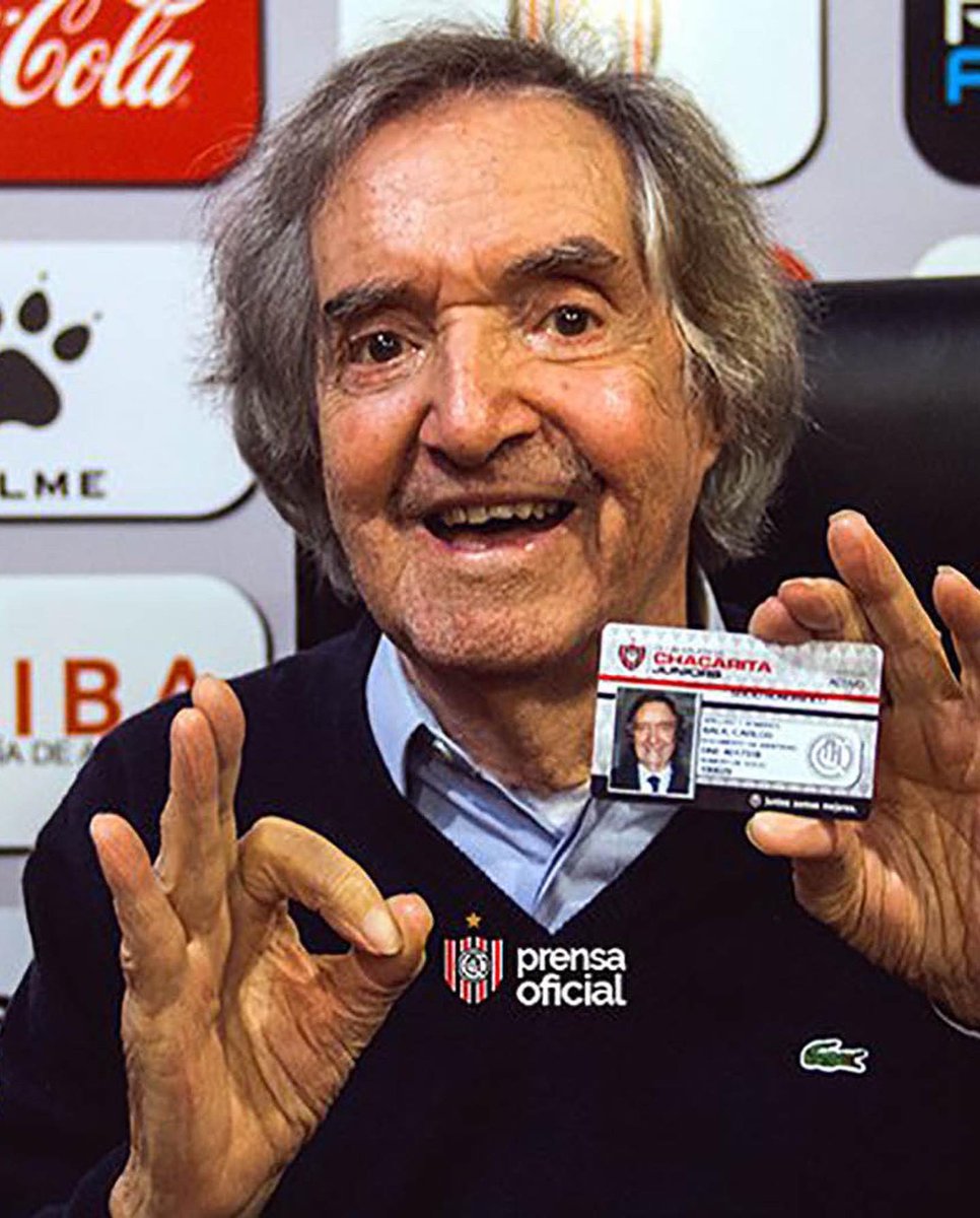 TyCSports's tweet photo. Que en paz descanses, Carlitos Balá. El humorista que hizo reír a muchas generaciones, reconocido hincha de Chacarita, nos dejó a los 97 años 😢🙏 https://t.co/E5TG2c6FCC