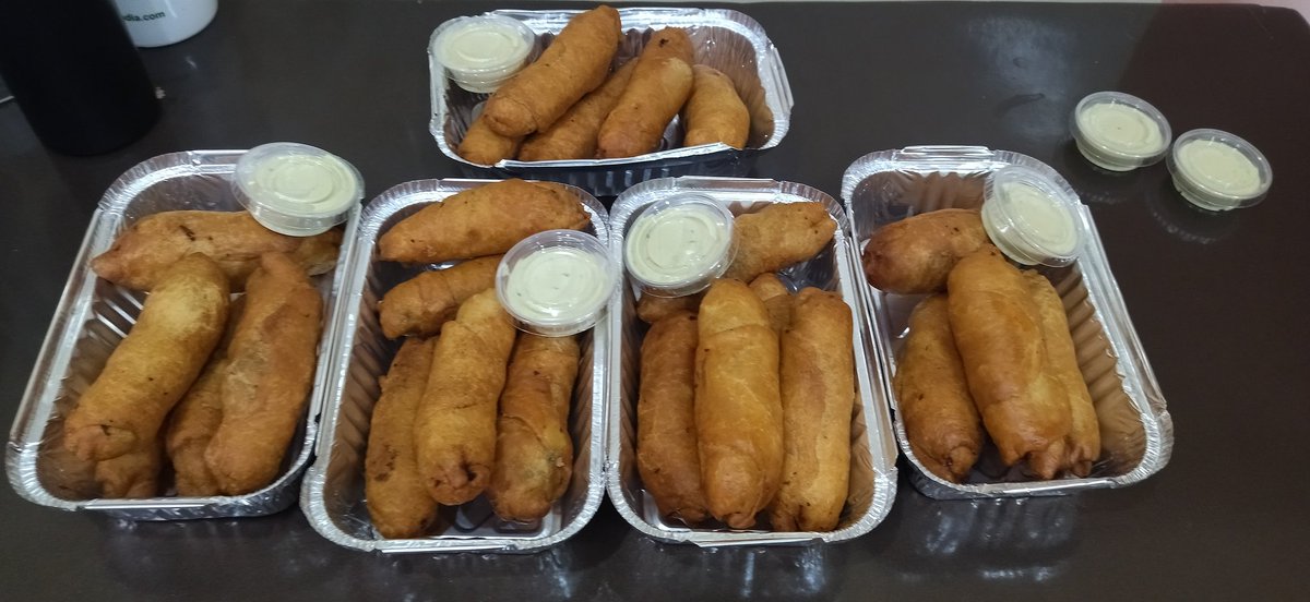 SamiraS16986284's tweet photo. Pastels de viande 1500f le plat disponible à partir de 14h 
Contact 91930213 https://t.co/pfTZMvYLhu