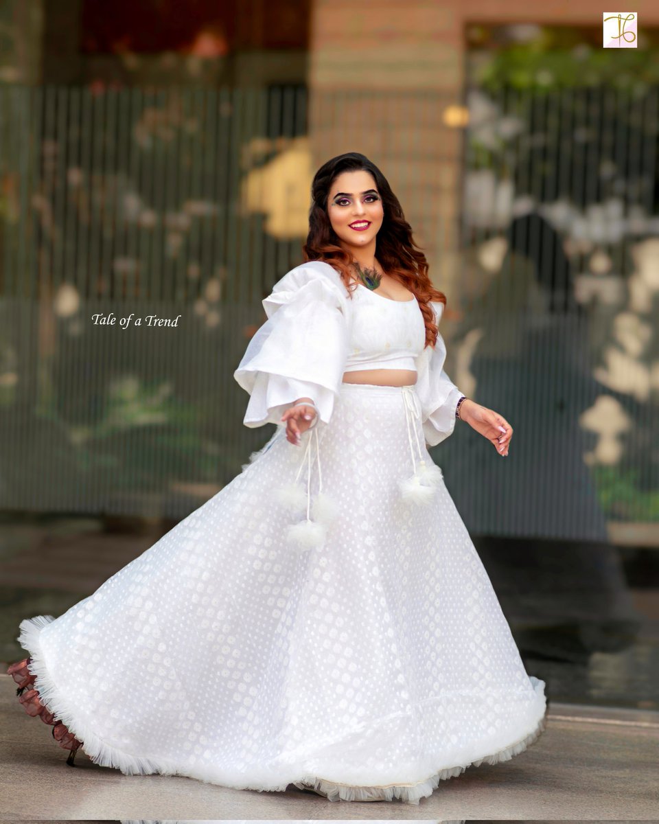 taleofatrend's tweet photo. Razzmatazz Lehenga 
.
Concept @GulatiMehak  
Outfit @taanabaanacreations 
.
#fashion #extravaganza #taleofatrend #aconceptbymehakgulati 
.
#75yearsofindependence #azaadikaamritmahotsav #love #traditonaltextilesofindia #jashnebahar #heritage #crafts #explore #traditionaltextiles https://t.co/DRHwpDa717