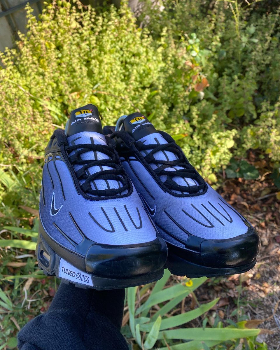 Air Max Plus 3 « Obsidian  »

45eu/11us/10uk de disponible.

Prix : 150.00€ 

↪️ bubblemax.fr/product-page/t…