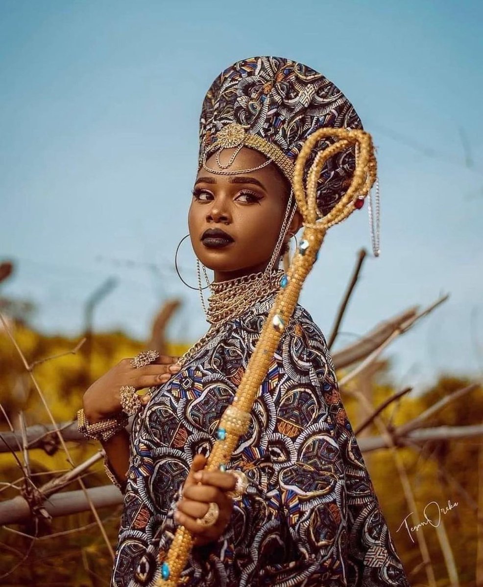 YANGA_SKYTV's tweet photo. A true African Queen👑

Which fictional country would you want as a reality; Wakanda or Zamunda? 

📸@teganoreka

.
.
.
.
.
.
.
#africanculture #africanculture101 #africarising #africanqueen #africanwomen #blackwomen #wakanda 
#zamunda #photooftheday 
Via @africanculture101 https://t.co/3s8G7MMWbt