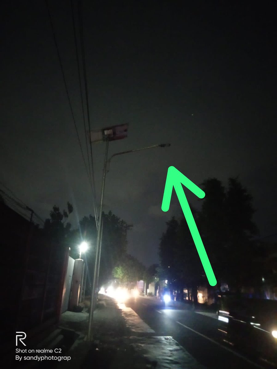 PrimaEko's tweet photo. @pln_123 lapor kak, area manang, grogol, sukoharjo, jawa tengah. Udah 3bulan mati. Jln propinsi gelap https://t.co/HR0SKDRQlJ