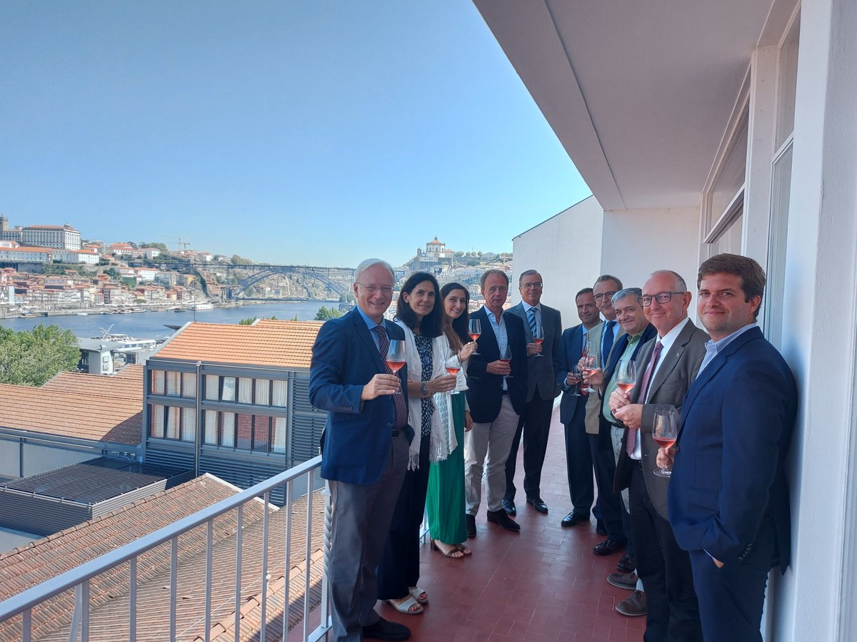 INLnano's tweet photo. + @INLnano and Sogrape share a patent for sensors to monitor grape ripeness, an action that follows a partnership that began in 2015.
+ Read the full update: https://t.co/gEggIXRlbu
#inl #inlnano #igrape #wine #patent #sensors https://t.co/1ATBL504d0