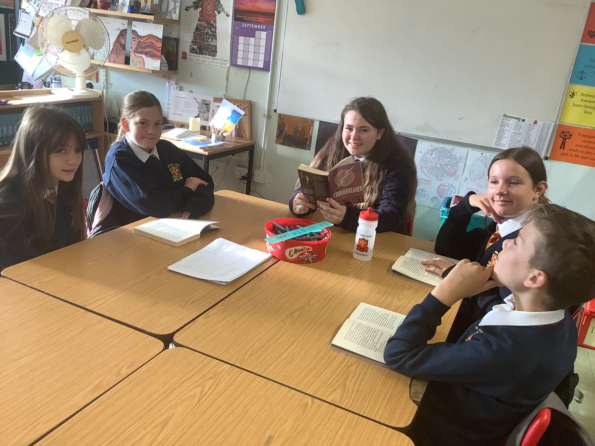 EnglishSjl's tweet photo. It was great to see our Year 10 Reading Buddies in action with Year 7 this morning -da iawn pawb! https://t.co/TYzfvDS2ob