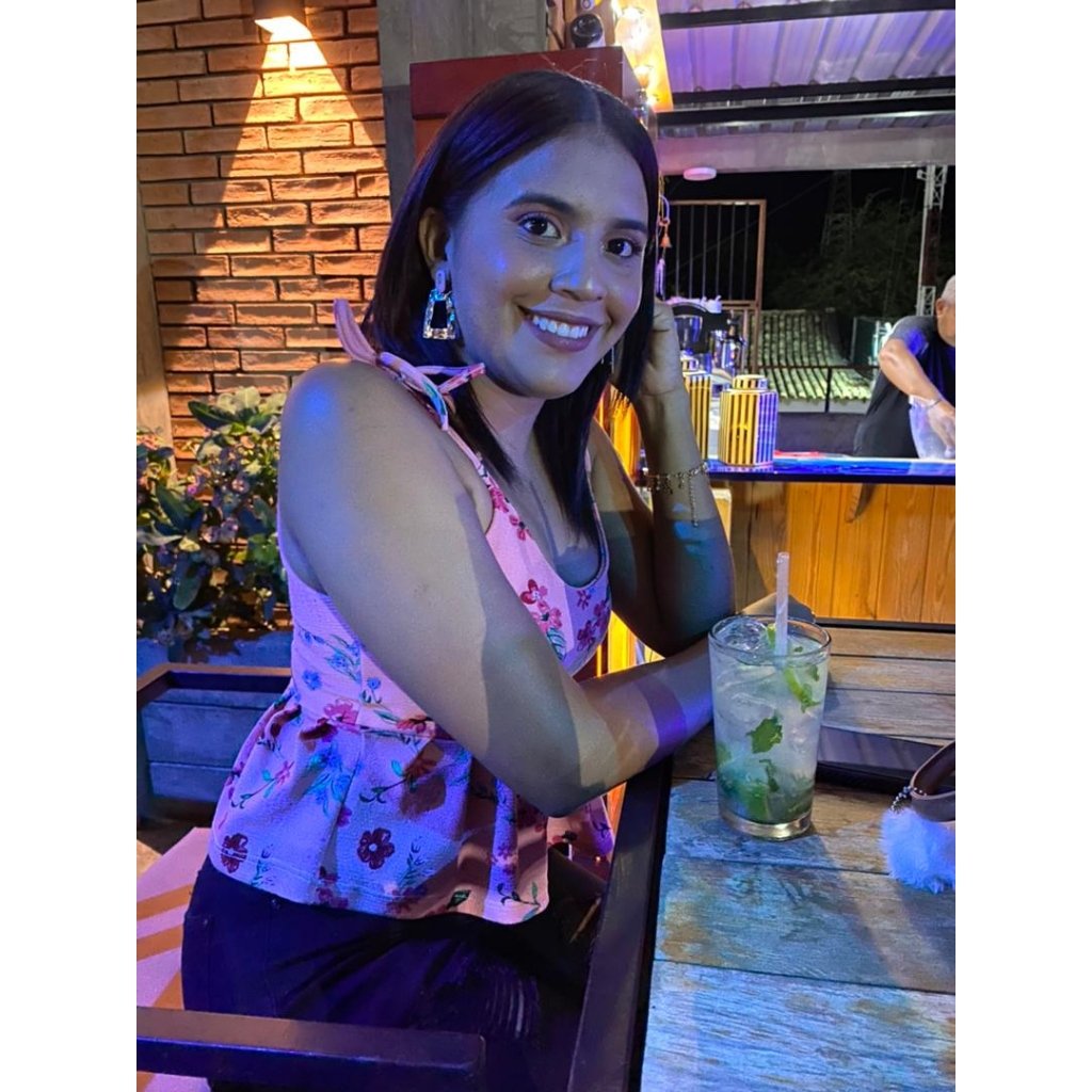 DeboraNoe_'s tweet photo. #NewProfilePic https://t.co/tIC1QIgiLz