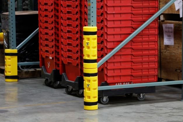 SentryProtect's tweet image. The #1 reason rack systems fail is impact from forklifts. Stack Rack Sentry two-up and you significantly increase the protection to the rack upright. Instead of 2 arches and 9 pockets, you have 4 arches and 18 pockets. Incredible strength, noteworthy difference. #RackProtection