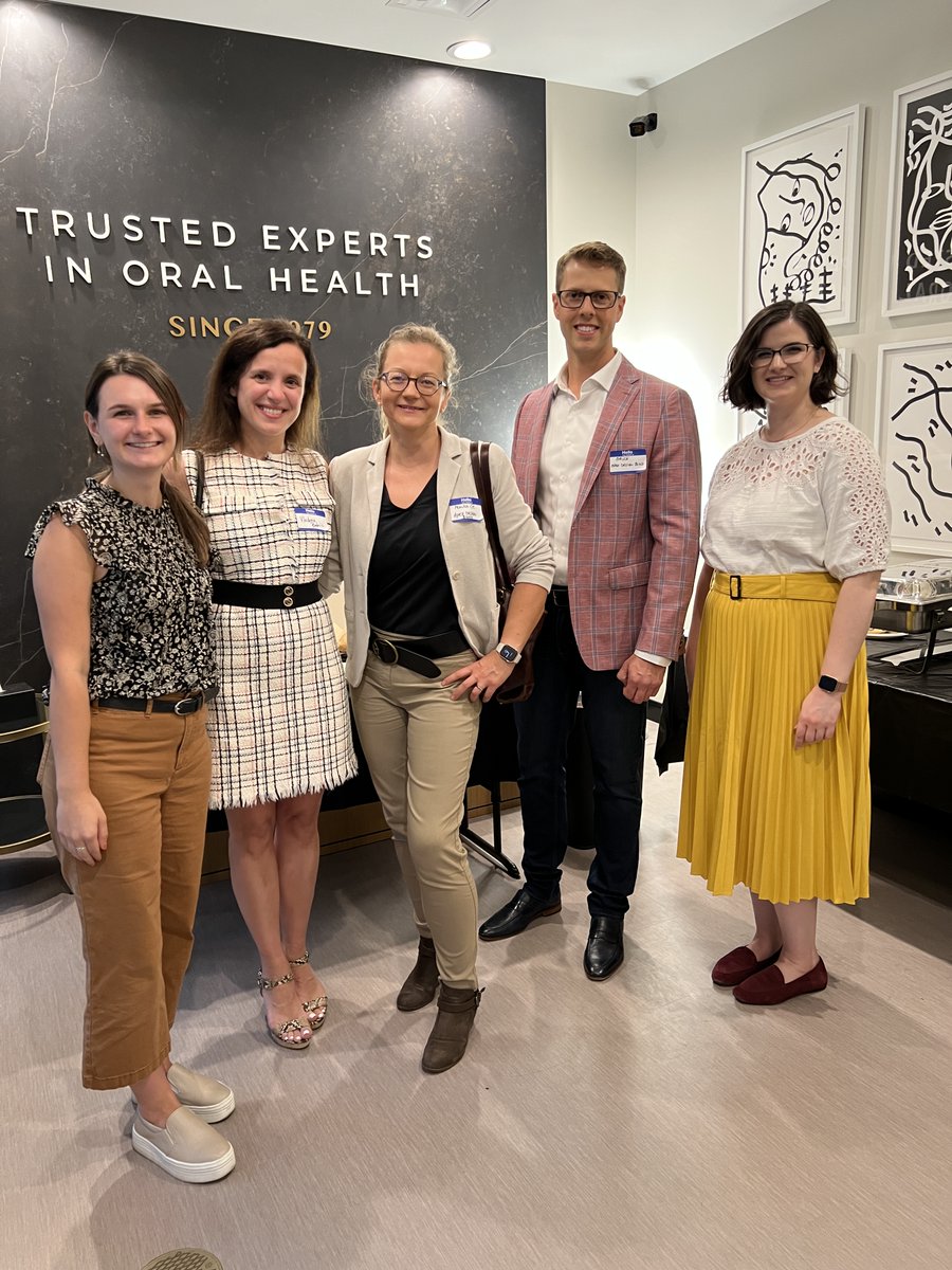 APEXDB's tweet image. Congratulations to our friends at @cameoendo ! Last night, we celebrated the Grand Opening of their new 3,000 SF dental office in Elmhurst. Check it out!

#ApexDesignBuild #Apex #Architecture #Design #Dental #DentalOffice  #ExteriorDesign #InteriorDesign  #CameoDentalSpecialists