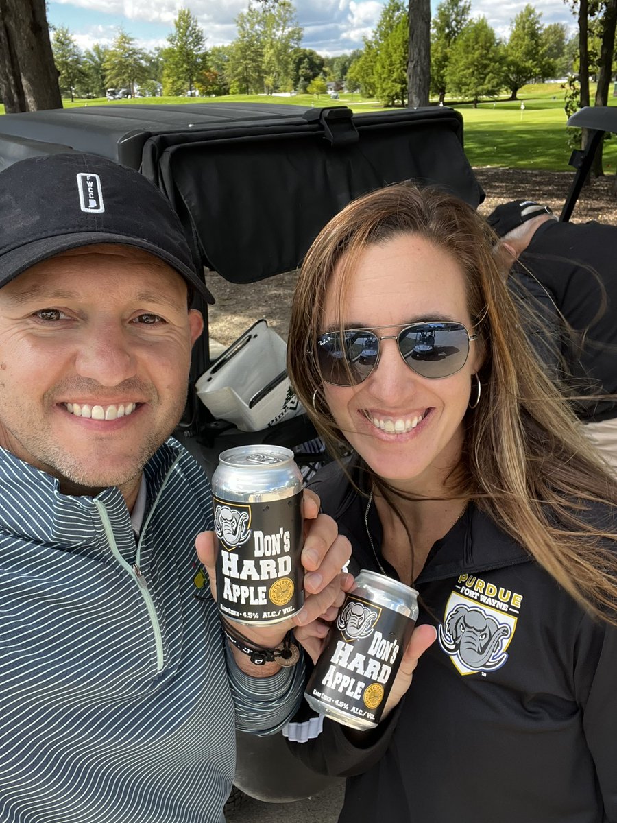 BradNoll24's tweet photo. Had a fantastic time supporting @GoMastodons at their annual golf outing. These student-athletes are top notch. Proud to be an alumni. Also, Dons Hard Cider 🍺 release day! #Dons4Life #FeelTheRumble @FortWayneAD @kekiongaciderco https://t.co/x4Ta36ks4f