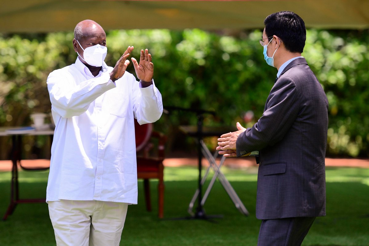 KagutaMuseveni's tweet image. I received the Chinese Special Envoy for the Horn of Africa Affairs H.E Xue Bing, ahead of the 60th-anniversary celebrations of diplomatic ties between our two countries in October. We discussed matters of mutual interest.