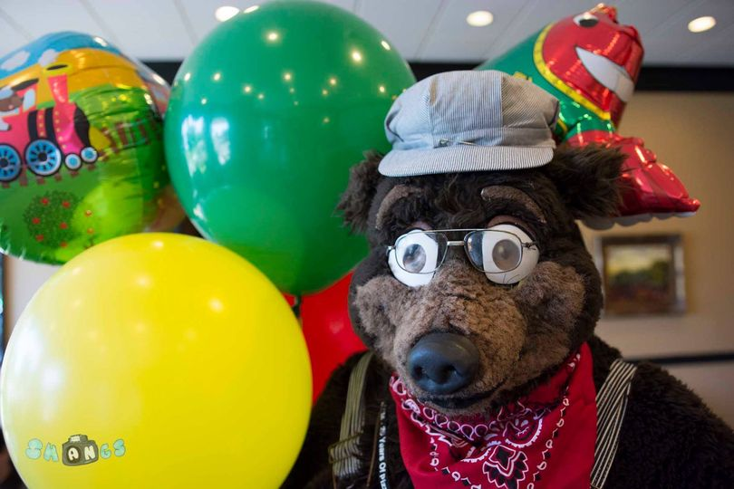 THE_BJBUTTONS's tweet photo. #fursuitfriday #Waldolf in his #train overalls and his train themed #balloons at #mephit2016 #fursuit #fursuiter #fursuiting #bear #costume https://t.co/UPFWGgP6n0