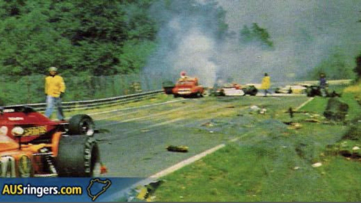 #F1
#LAUDA

YEŞİL CEHENNEM

1976 yılında 🇦🇹Niki Lauda’nın yaptığı korkutucu kazayla anılan ve tüm pilotların “yeşil cehennem” diye tanımladığı Nürgburgring pistiyle ilgili kapsamlı bir bilgisel.

Bu çok detaylı çalışmasından dolayı sevgili @karanehir’e teşekkürler.📚

📸Wordpress