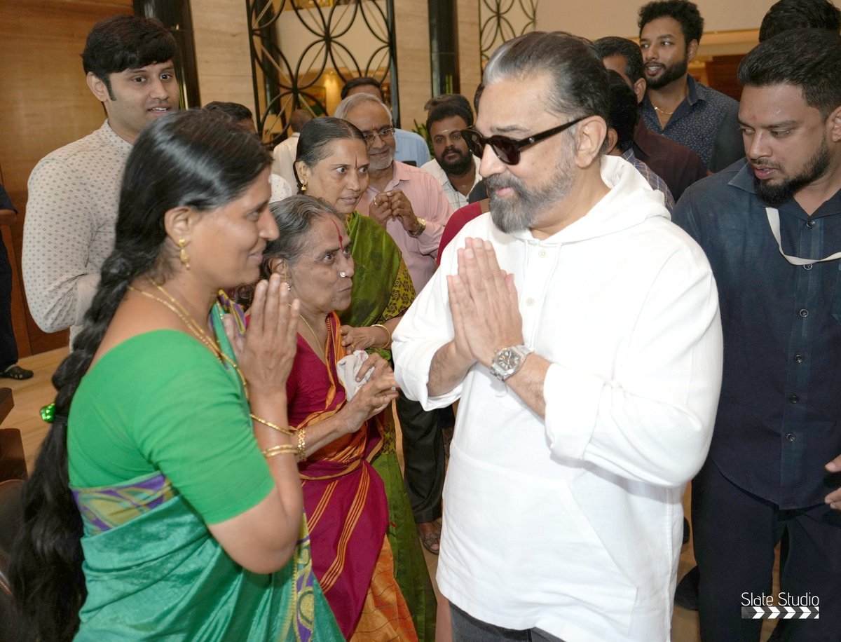Shyam_Prasad_KR's tweet photo. #Precious moments with our #StarLeader #Kamal sir 🤍
@ikamalhaasan @maiamofficial @rkfiofficial @OfficialMaiamIT
@turmericmediaTM
#Ulaganayagan #Indian2 #Chevalier #Nammavar #Aandavar #PadmaBhushan #KamalHaasan #KH
#MNM #Maiam #MakkalNeedhiMaiam #ShyamPrasad #ActorShyamPrasad https://t.co/dBeyzawlib
