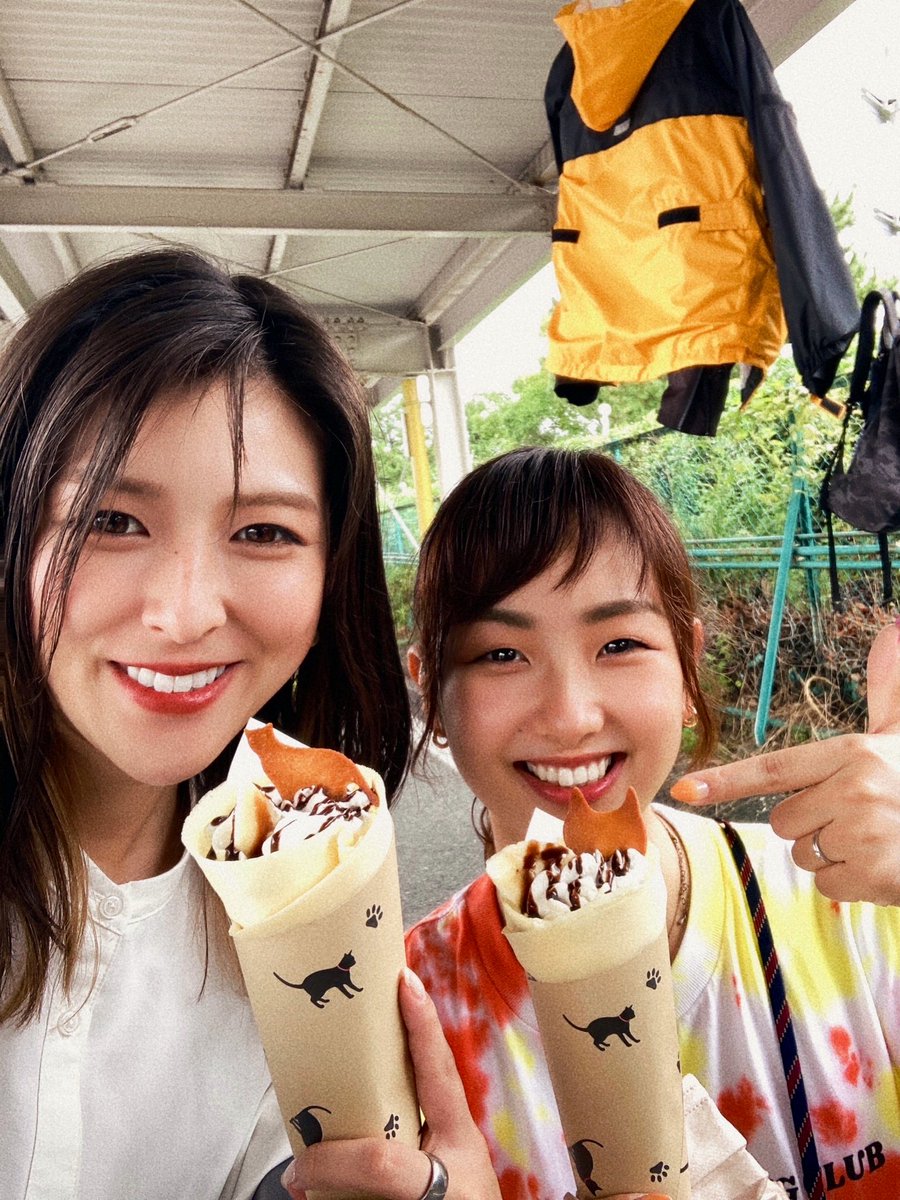 U_ka_ken's tweet photo. 『武庫川ライダースミーティング2022』

雨の中来てくださった皆様
本当にありがとうございました💐

カブ部のYouTubeチャンネルをこんなにもたくさんの方が楽しみにしてくれているんだなぁと実感できて、とても感謝感激です💓

華さんとも久々に一緒にお仕事できて最高でした✨
#スーパーカブ
#カブ部 https://t.co/lKUE915la3