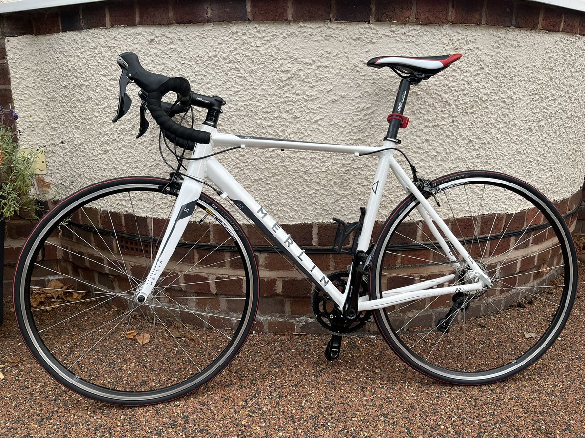 trevtheegg's tweet image. Chap at work was getting rid, never been used 🙈 so now have a spare  #MerlinCycles