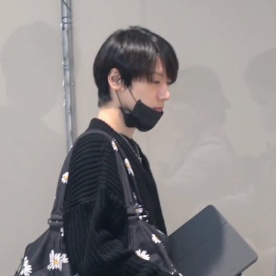 jeongjay⁷⁷ tweet media