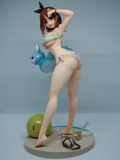 ライザが来た!
初のライザフィギュアだけどすでに3種類くらいポチってるのでこれからどんどん増えます
置き場所ねぇ 