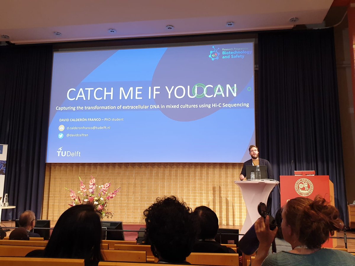 RPallaresVega's tweet photo. @davidcalfran is next in #EDAR6 showing that wastewater bacteria are able to acquire an exogenous plasmid when exposed to high antibiotics doses using Hi-C.
Common env. concentration doesn't seem to drive #transformation (which is great news!). https://t.co/tO8AHgTHXg