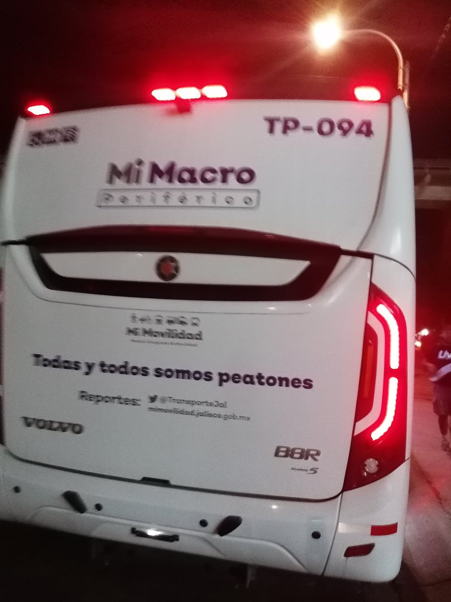 EfrainAngelito's tweet photo. @TransporteJal No traen número dentro de la unidad, pero esta... https://t.co/fqm0WosSIJ