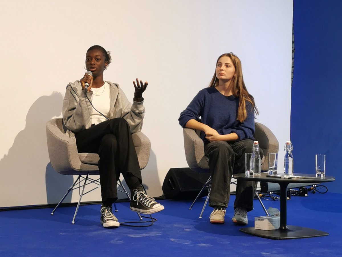 🕊️ L'Institut au Forum #Normandiepourlapaix pour animer la conférence "Levons les murs des inégalités" avec Nicole Ameline, Magali Lafourcade, Ahmed Galai, Nina et Sokona, lycéennes normandes.
Tous défenseurs des droits de l'Homme. Merci à eux pour leurs discours inspirants ! 🙂