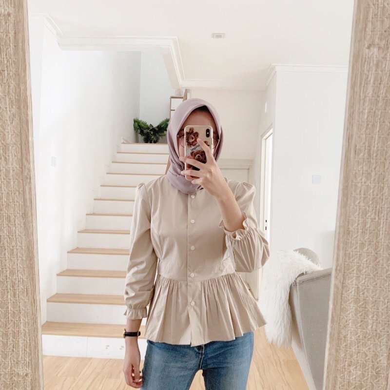 keranjanglaels's tweet photo. Blouse <100k, outfit tuker tiket BETHESUNinJKT
Hijab friendly, bikin cantik kek kak tasyi

1. 9 wrn, rayon crinckle
https://t.co/peDnXUu41R

2. 11 wrn, crinckle airflow
https://t.co/Dlp8BXfoP8

3. 4 wrn, katun
https://t.co/wY2dYqyzqV

4. 6 wrn, rayon
https://t.co/P9fC2H4mMO https://t.co/xHCbUF0T9A