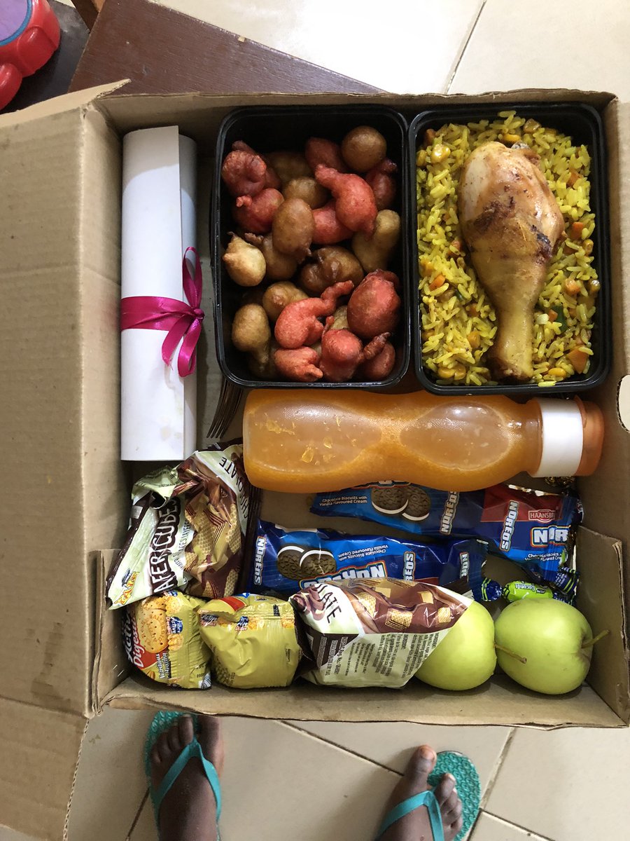 DUnusualFaith's tweet image. Thanks Pastor Iren for this opportunity ,My name is Faith Olusile a 300 level student of University of Lagos studying Human Resource 
During the course of the strike ,I have engaged and developed my cooking skills ,I make , sell cakes ,food trray and also act as vendors at event