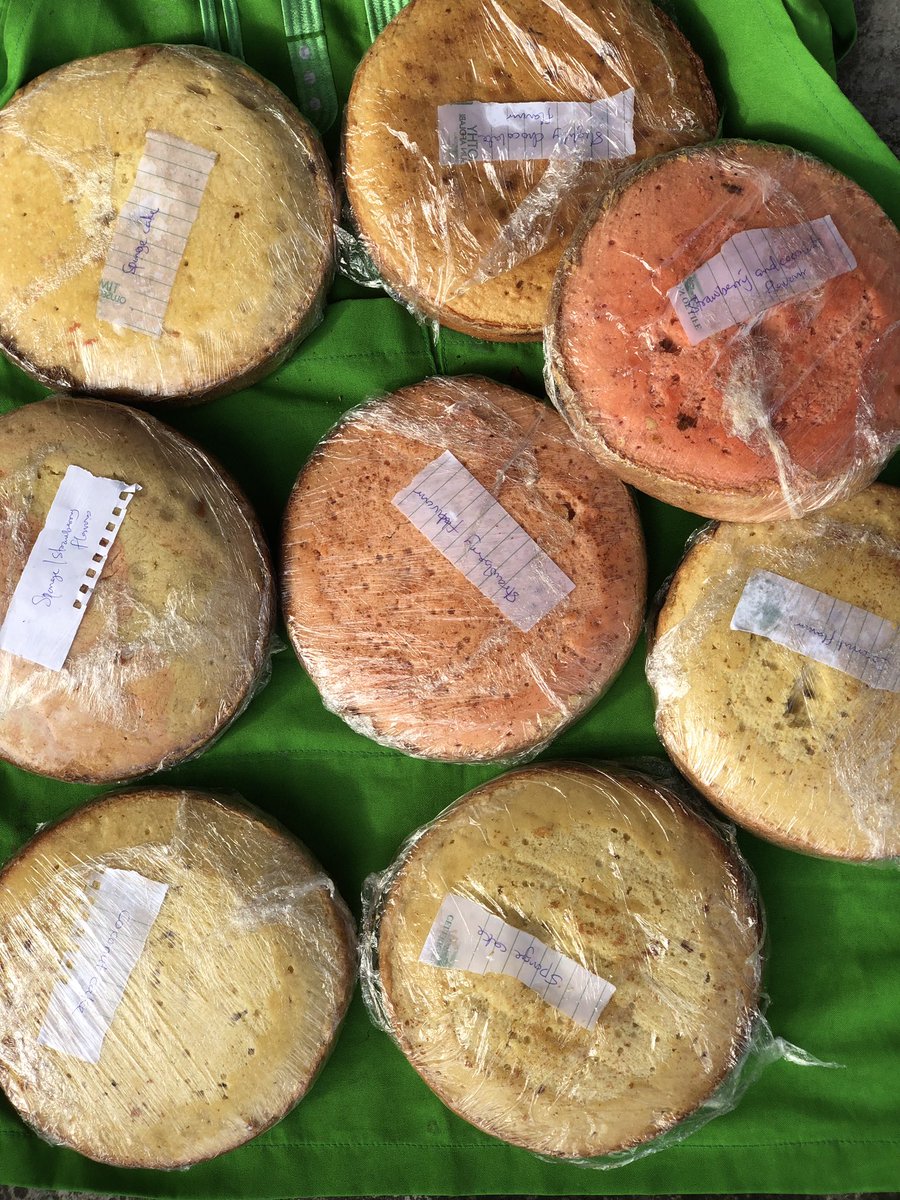 DUnusualFaith's tweet image. Thanks Pastor Iren for this opportunity ,My name is Faith Olusile a 300 level student of University of Lagos studying Human Resource 
During the course of the strike ,I have engaged and developed my cooking skills ,I make , sell cakes ,food trray and also act as vendors at event