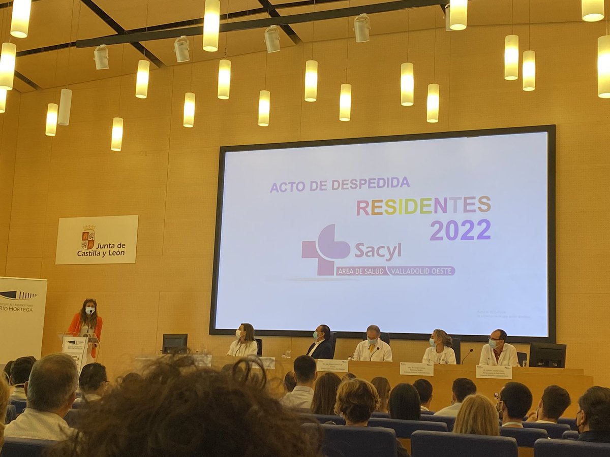 IbnRosa's tweet photo. Hoy despedimos en #ASVAO a los EIR que finalizan estos días su #FSE.
Enhorabuena!!!!
👏👏👏👏👏👏
Ojalá podáis quedaros a trabajar en @Salud_JCYL
✳️no dejemos escapar el talento
#SomosRioHortega #GapVao https://t.co/1FWGuBB0Hi