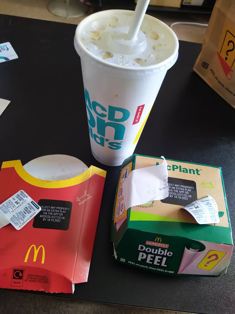PiyaReh's tweet photo. I got a large meal and was only given 4 game tokens also https://t.co/RjdPTqJ9pD