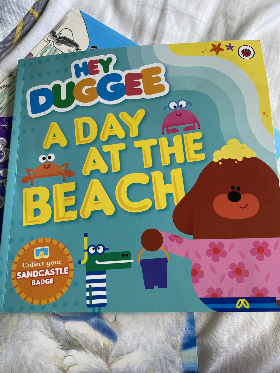 charli8721's tweet photo. Anyone else read these books to their children in Alexander Armstrong’s voice 😂 
“Hey Duggee” https://t.co/uCW1e2erOh