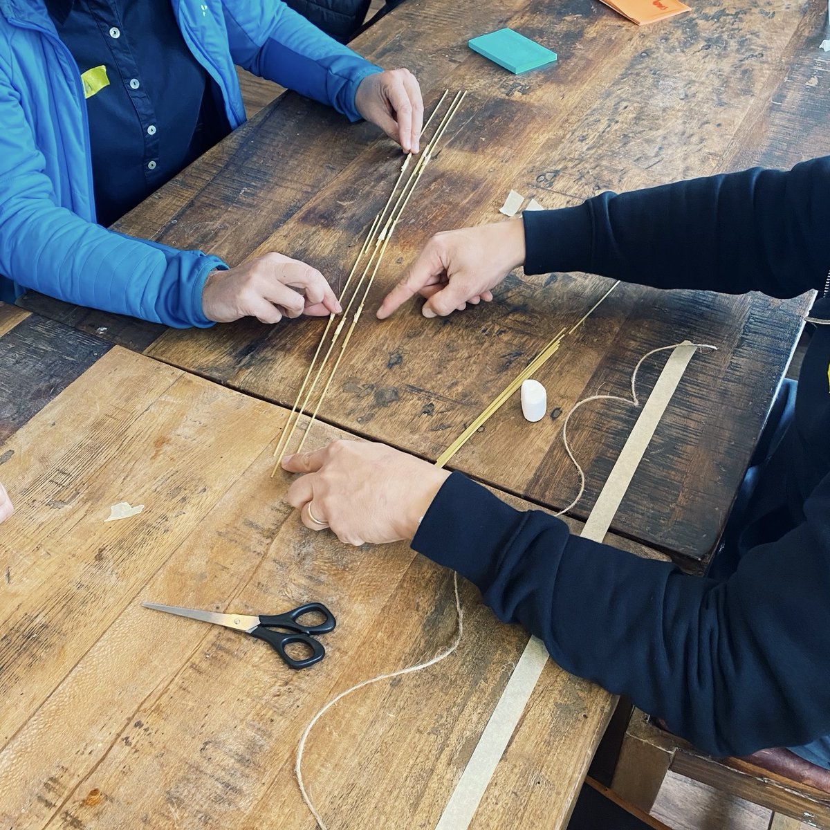 TRAFFOIO's tweet image. Die @AgileStuttgart zu supporten und dabei zu sein, war wieder der hammer!🚀
Uns über unterschiedlichste Themen und Perspektiven auszutauschen, hat uns total inspiriert! Was für ein gelungener Tag mit einem bis obenhin vollgepacktem OpenSpace 🎉 Danke an alle!
#as22 #traffonize