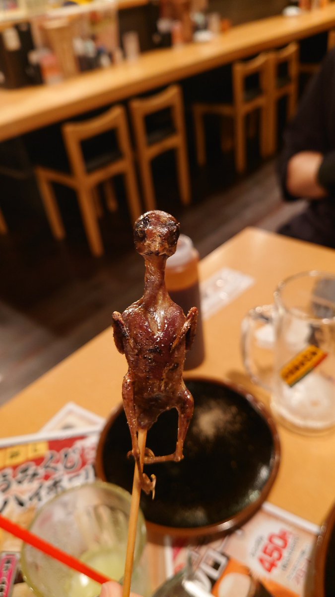 tajif01's tweet photo. すずめ https://t.co/QwIRZvZLi9
