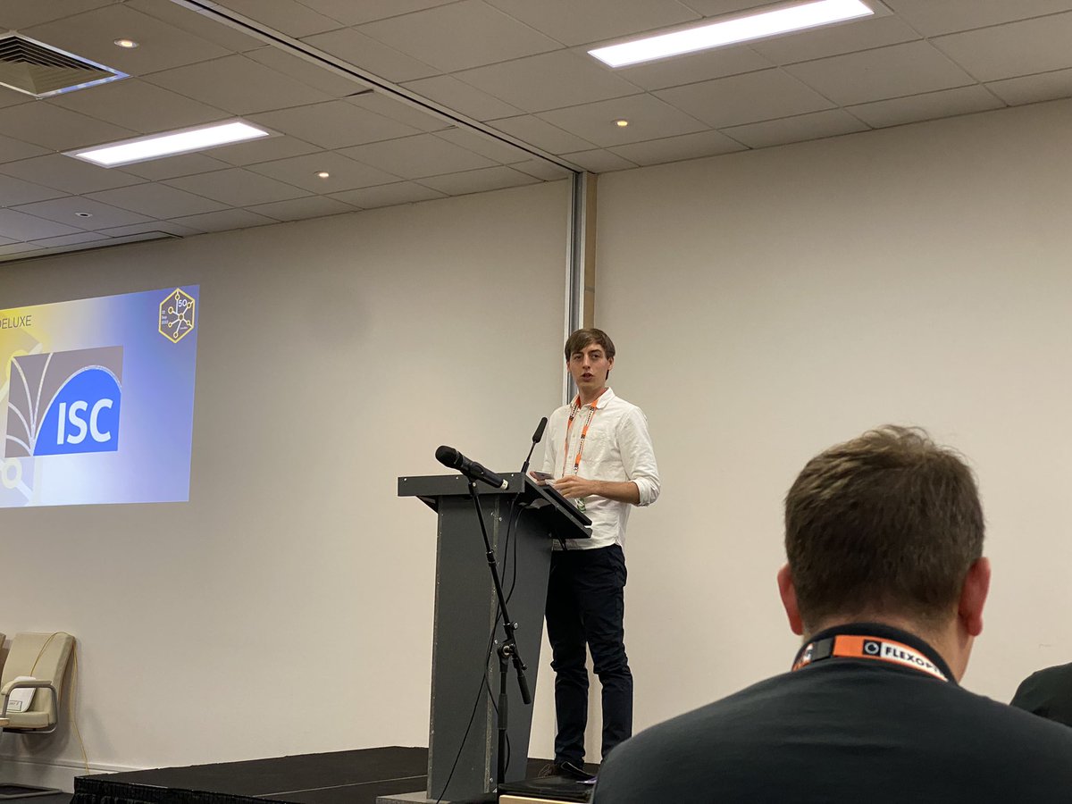 Vincentz_VP's tweet photo. What a roundtrip! Rome (#EPF15), Amsterdam (@AristaNetworks #Innovate) and a very cool #UKNOF in London! Thanks to the UK Community for such a warm welcome! The feedback to @interdotlink mission was great. @Peering_Forum @uknof #networking. Time to head back to Berlin. https://t.co/jLqxEVbskD