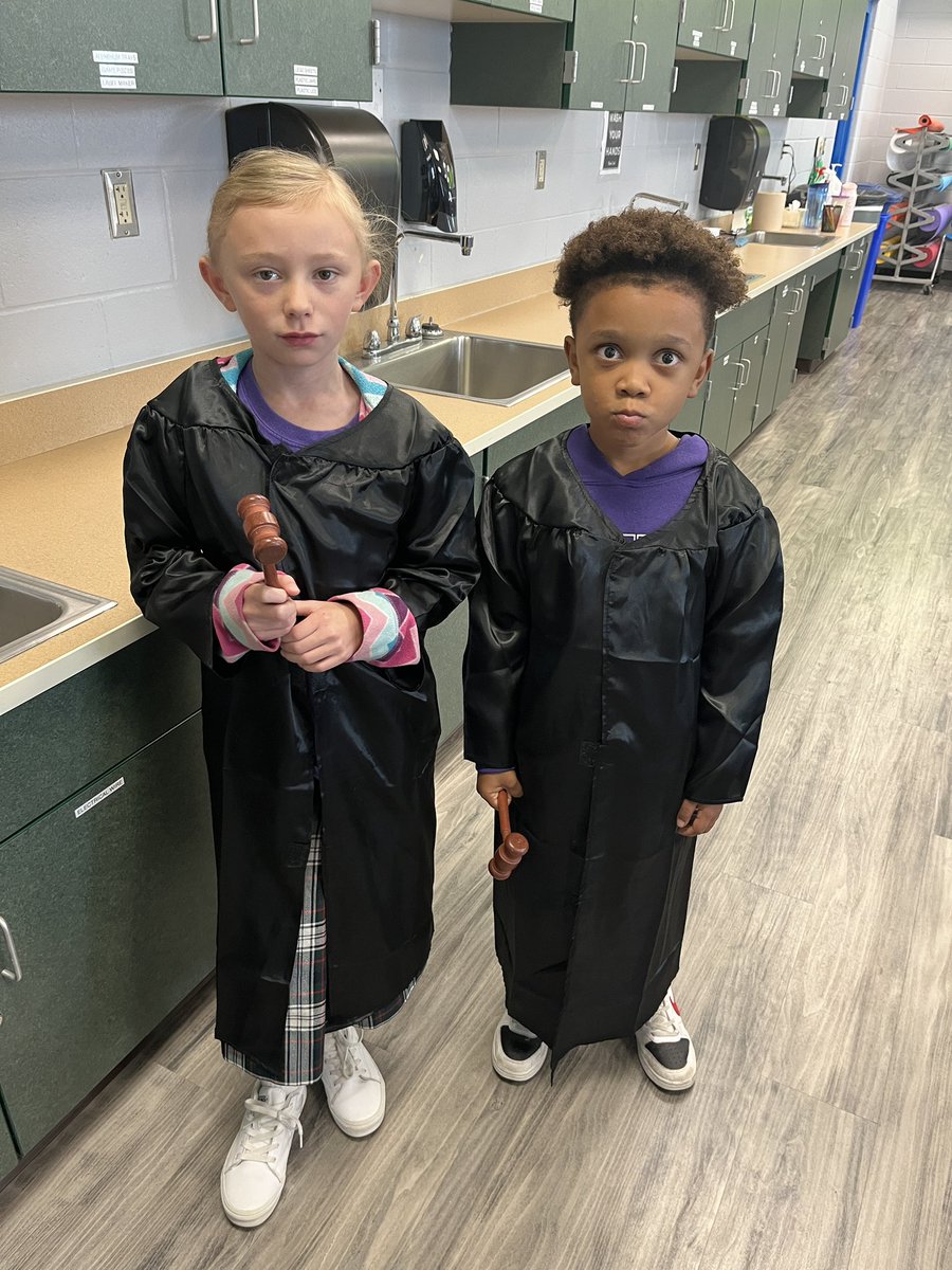 Had a great day Iearning about the law. Kid’s dressed up as a Judge and Marines! #middierising #P2T
