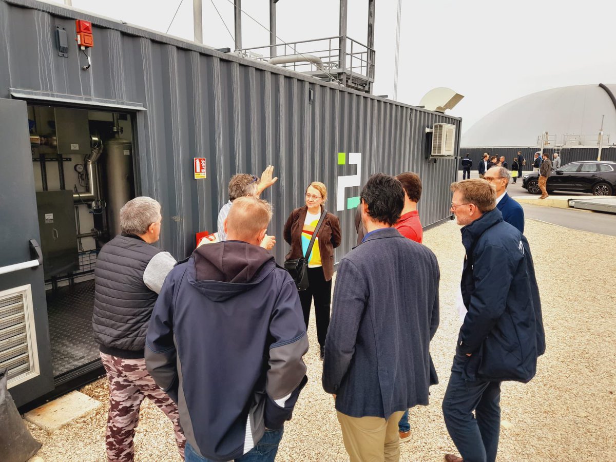 En présence d’Eric Woerth, et de Manoëlle Martin, vice-présidente du conseil régional, Claude Dulamon, sous-préfet de Senlis, a inauguré le méthaniseur BioMéthaval de Levignen.