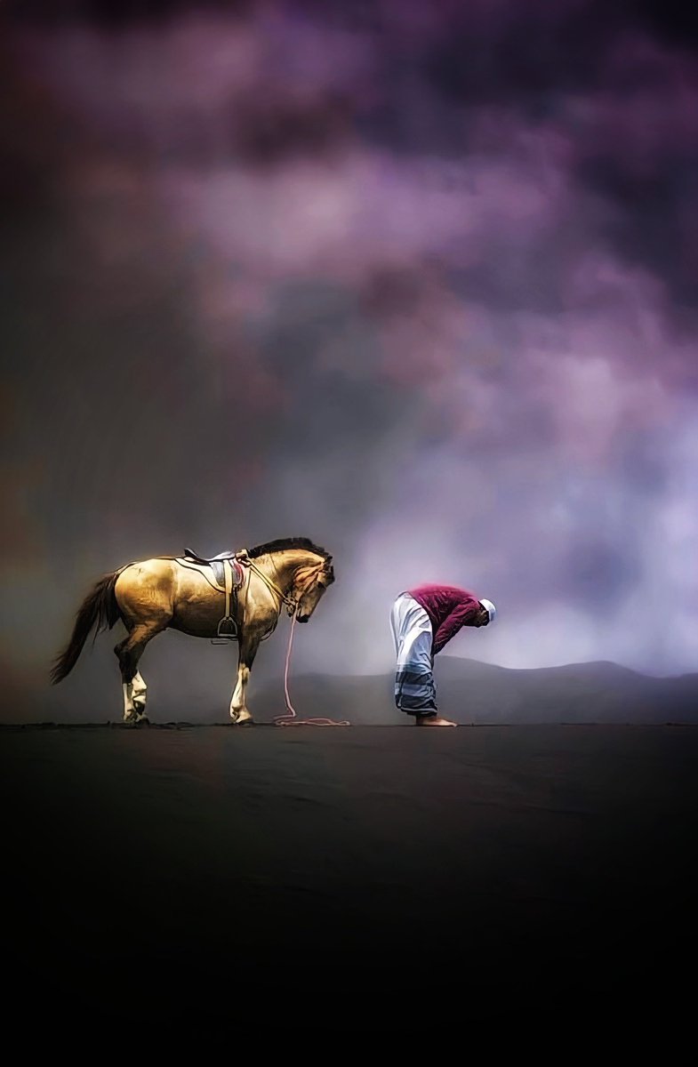 "ياربّ لستُ أراك لكني أرى
عِظَمَ الوجود فأنحني لعُلاكا"