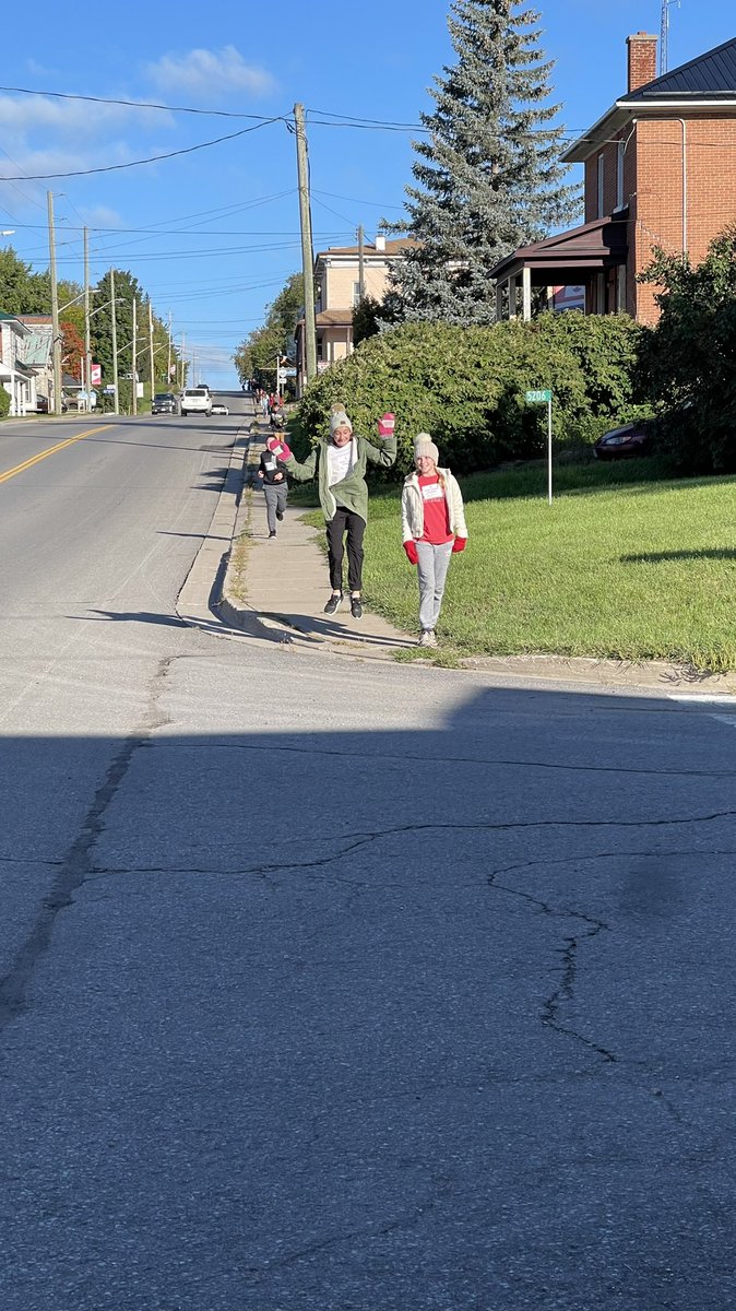 pahebd's tweet photo. Way to go SMS! A successful Terry Fox walk/run in support of cancer research. 🇨🇦 @StMikesRCCDSB https://t.co/2wHhMLeq4x