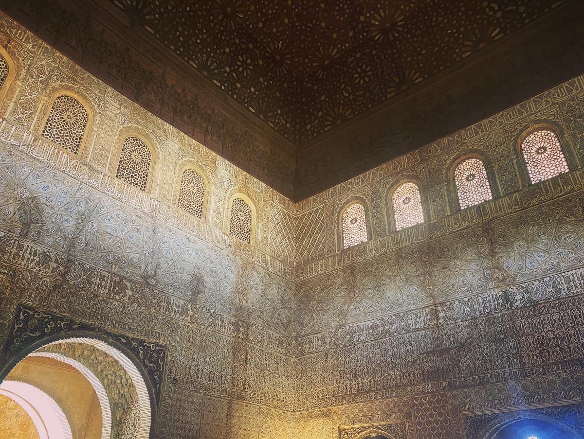 KayeHolland's tweet photo. The Alhambra - Spain’s most visited sight, and a love letter to Moorish culture 🇪🇸👌
#thealhambra #alhambra #alhambrapalace #granada #granadaspain #granadaspain🇪🇸 #nasridpalace #architecture #travelwriter #traveljournalist https://t.co/9u7h5ASJcJ