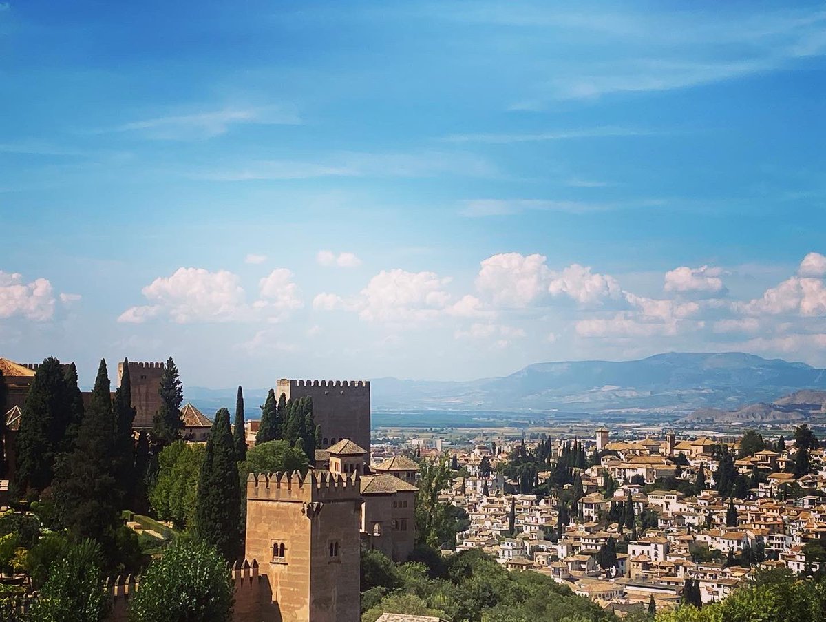 KayeHolland's tweet photo. The Alhambra - Spain’s most visited sight, and a love letter to Moorish culture 🇪🇸👌
#thealhambra #alhambra #alhambrapalace #granada #granadaspain #granadaspain🇪🇸 #nasridpalace #architecture #travelwriter #traveljournalist https://t.co/9u7h5ASJcJ