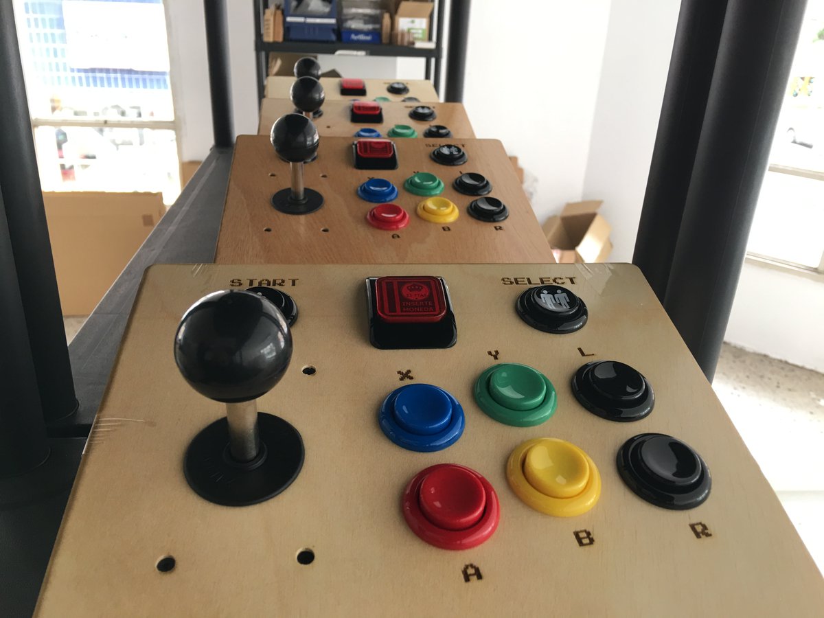 toadtimemachine's tweet photo. Listas para enviar nuestras primeras #retroconsolas del 2022. Gracias todos por vuestra paciencia en la lista de espera. 😘
YA podéis reservar las V4 y próximamente las nuevas V4 mini en https://t.co/z1XYJegkx2 https://t.co/Z10tJZVYU2