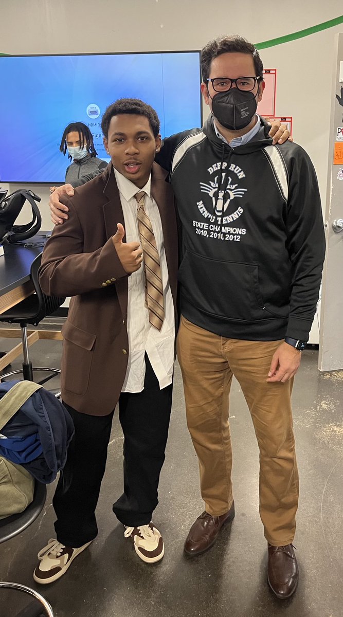 HSHS_AP_Parvaiz's tweet image. My wonderful student is dressed for success. Thanks for allowing me to take a picture with you after Morning Meeting today. He is a sincere and kind human being ⭐️👍🏼 ⁦@CodeRVA1⁩ #WeAreCodeRVA