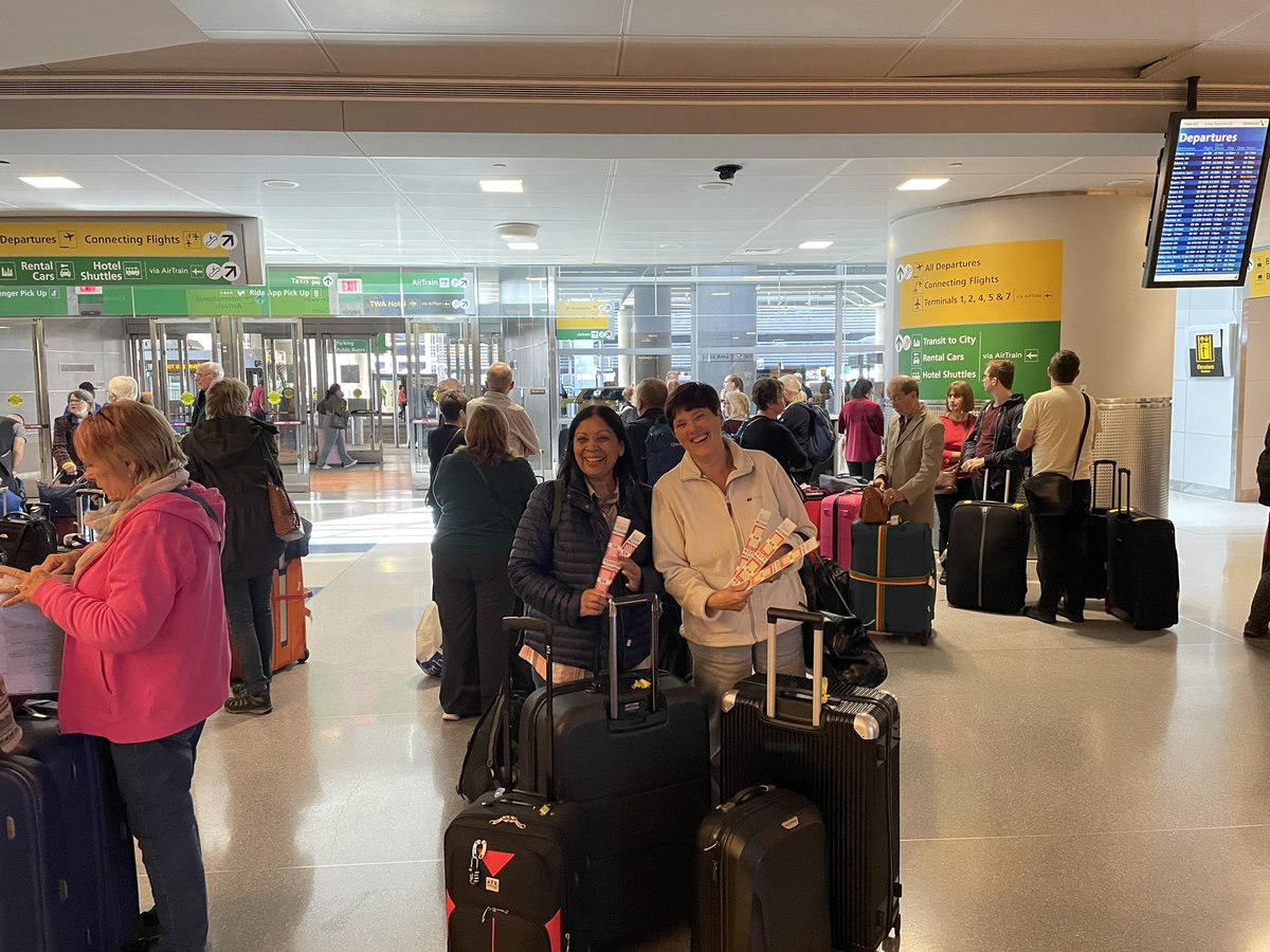 BillyWhizz4's tweet photo. #cunard Hey all these people are waiting at JFK with No rep or transportation to the ship https://t.co/64RJCa7bS8