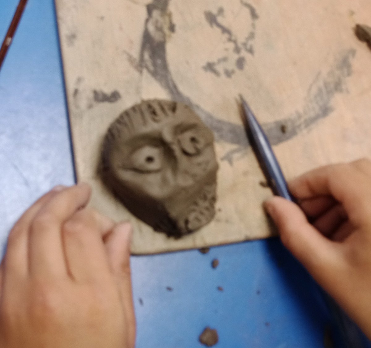 I was lucky enough to see the pleasure and excitement the messy clubbers had working with clay to make faces after school today. Rosie's expert guidance was lovely to see.