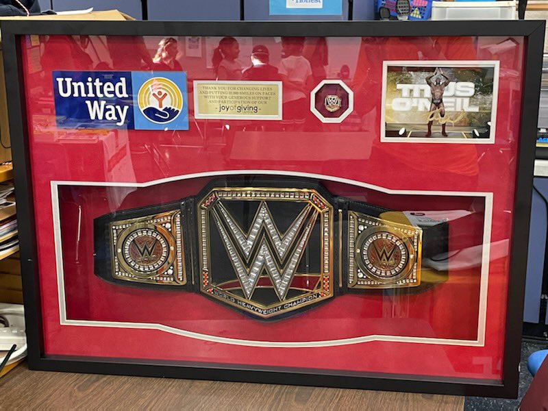 Thank you,Lealman Avenue Elementary School for inviting us to participate in the “Fall into Reading”event. It was great seeing the excitement on the kids’ faces when they picked their favorite books! @TitusONeilWWE kids loved the belt,TY!#unitedwaysuncoast #unitedway