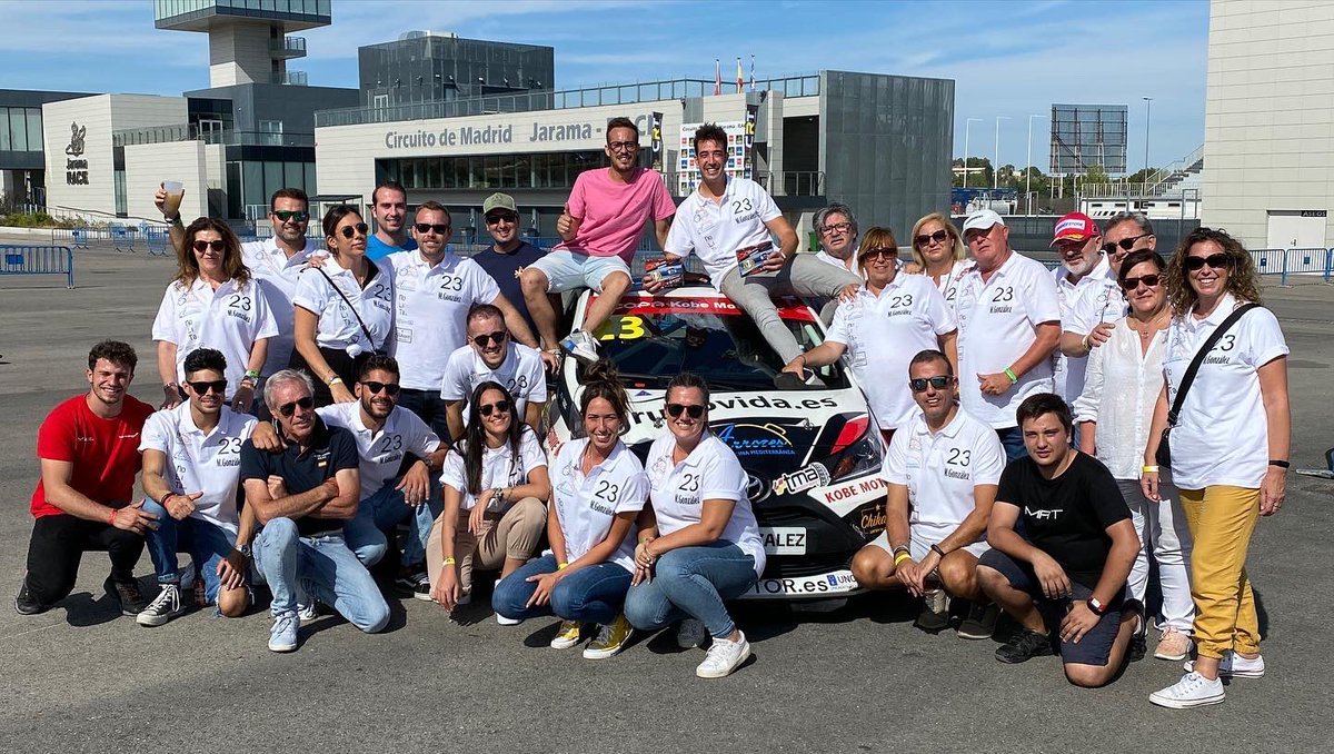 mikigm23's tweet photo. 🏁Segundo meeting de la copa @kobemotorsport en el @circuito_jarama 🥇🥇
Un gran fin de semana con dos victorias que me mantienen líder del campeonato. Grande equipo @motorismoracingteam 
Fotones de mi amigo @fotosalcobendas 
Gracias como siempre a todos los que lo hacen posible! https://t.co/vg4ewU4MQ3