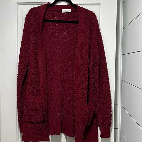 radames40003789's tweet photo. So good I had to share! Check out all the items I'm loving on @Poshmarkapp #poshmark #fashion #style #shopmycloset #zenana #zenanaoutfitters: https://t.co/IXKjtEzqs3 https://t.co/LbXJrK5cyv