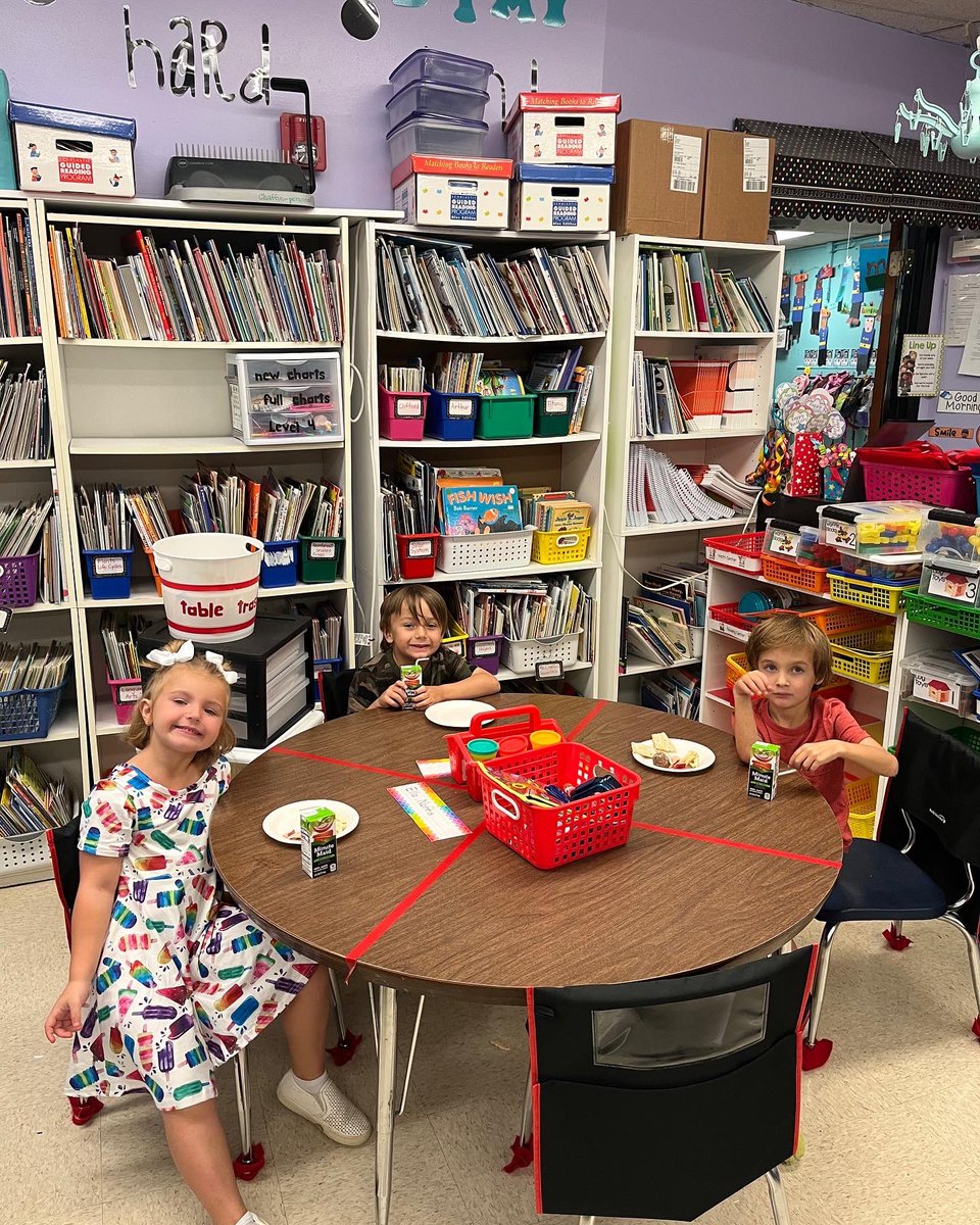 mchaffin's tweet photo. Just a FEW of our Johnny Appleseed pictures! Thank you parents for providing the apple products for tasting! @gardendaleel @JEFCOED https://t.co/sYnzPpuaxa